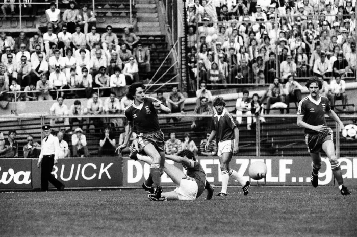 Framed Print : AZ Alkmaar v Ipswich Town in action during 2nd leg match of UEFA Cup Final at the Olympic Framed Print : AZ Alkmaar v Ipswich Town in action during 2nd leg match of UEFA Cup Final at the Olympic