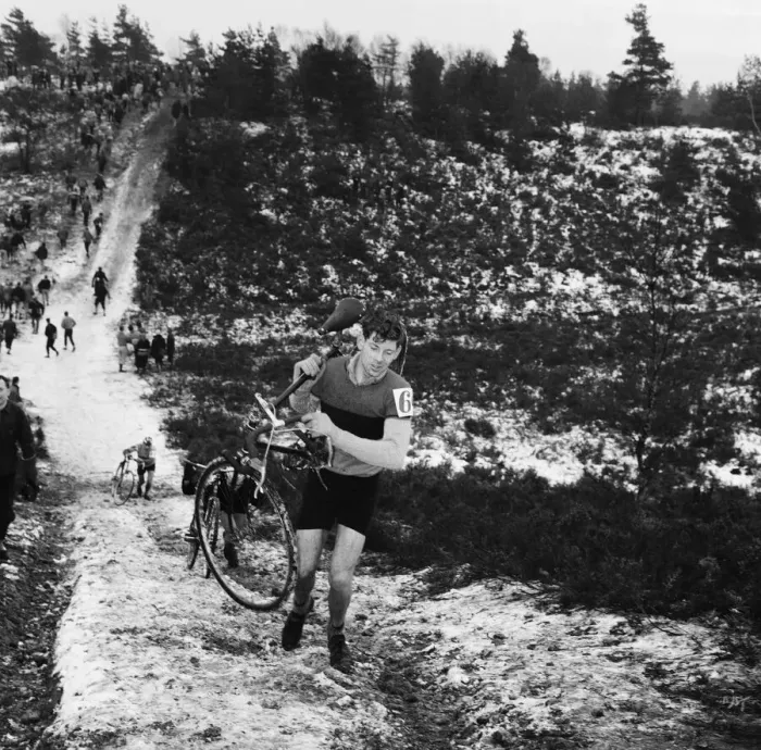 Framed Print : Bagshot Cyclist carries his bike during the Competition on Bagshot Heath Surrey Framed Print : Bagshot Cyclist carries his bike during the Competition on Bagshot Heath Surrey