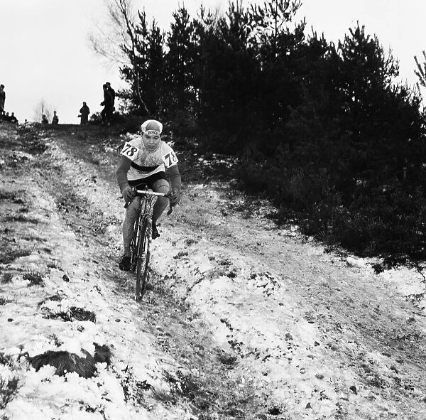 Bagshot Cyclist scramble on Bagshot Heath Surrey. 17th January 1960