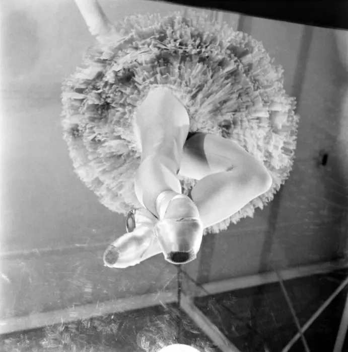 Framed Print : Ballet Dancer. Valerie Tayler. January 1953 D275-002 Framed Print : Ballet Dancer. Valerie Tayler. January 1953 D275-002