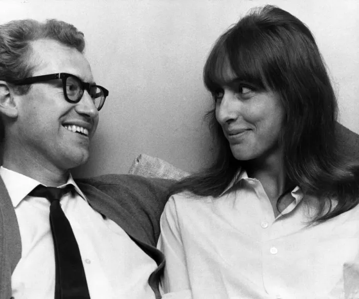 Framed Print : Bamber Gascoigne, TV personality and his wife at home in Notting Hill