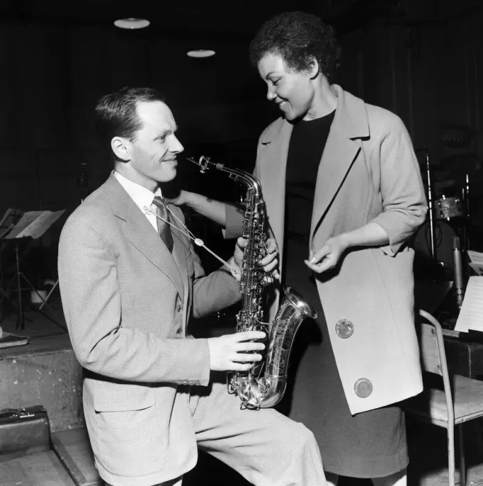Framed Print : Bandleader Johnny Dankworth and singer Cleo Laine gave away a big secret a few hours