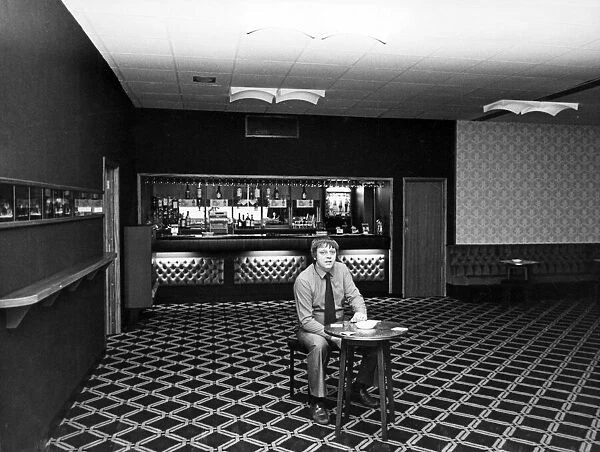 The bar area, Billingham Forum. 11th May 1981