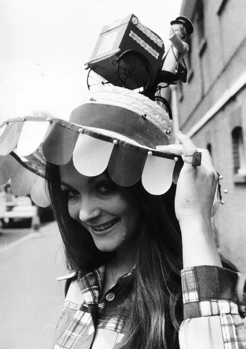 Framed Print : Barbara Allen in ice cream hat at Royal Ascot in June 1971 Seventies fashion Framed Print : Barbara Allen in ice cream hat at Royal Ascot in June 1971 Seventies fashion