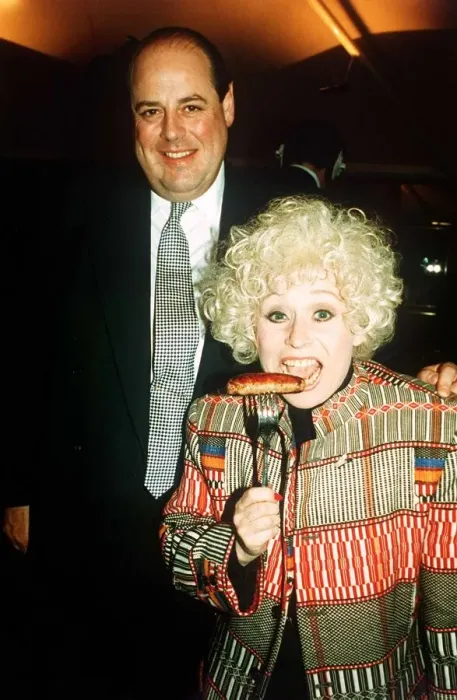 Framed Print : Barbara Windsor Actress with Food Minister Nicholas Soames at the Launch of the Sausage