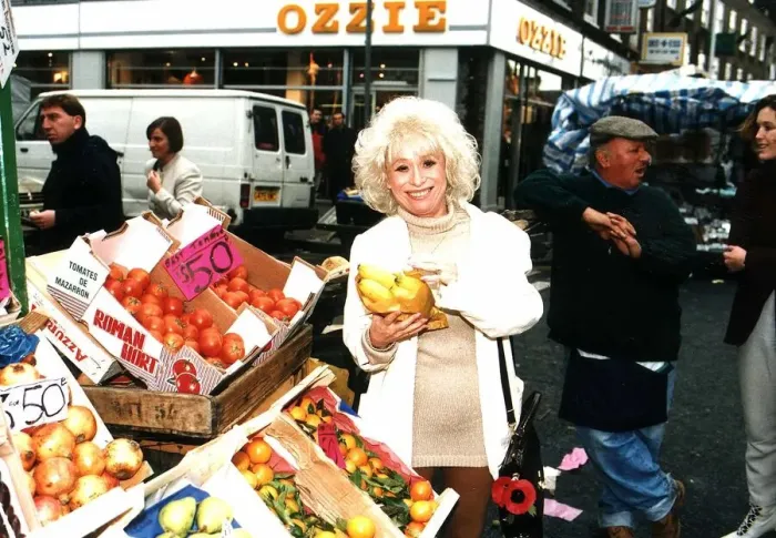 Framed Print : Barbara Windsor Actress In Petticoat Lane Market Sampling Fruit & Vegetables Framed Print : Barbara Windsor Actress In Petticoat Lane Market Sampling Fruit & Vegetables
