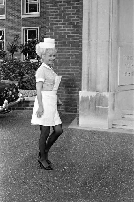 Framed Print : Barbara Windsor on the film set of Carry On Doctor. This scene was filmed Framed Print : Barbara Windsor on the film set of Carry On Doctor. This scene was filmed