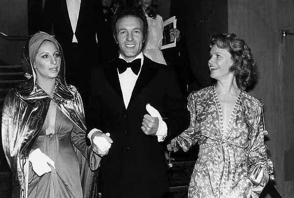 Barbra Streisand 18th March 1975 with co-star James Caan