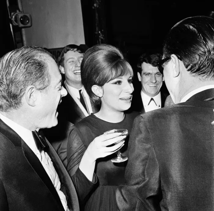 Framed Print : Barbra Streisand, Champagne reception, after West End premiere of Funny Girl Framed Print : Barbra Streisand, Champagne reception, after West End premiere of Funny Girl