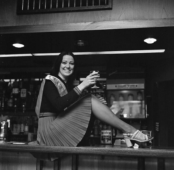 Top Barmaid, Middlesbrough, 1975, Barmaid of the Year Competition, Entrant