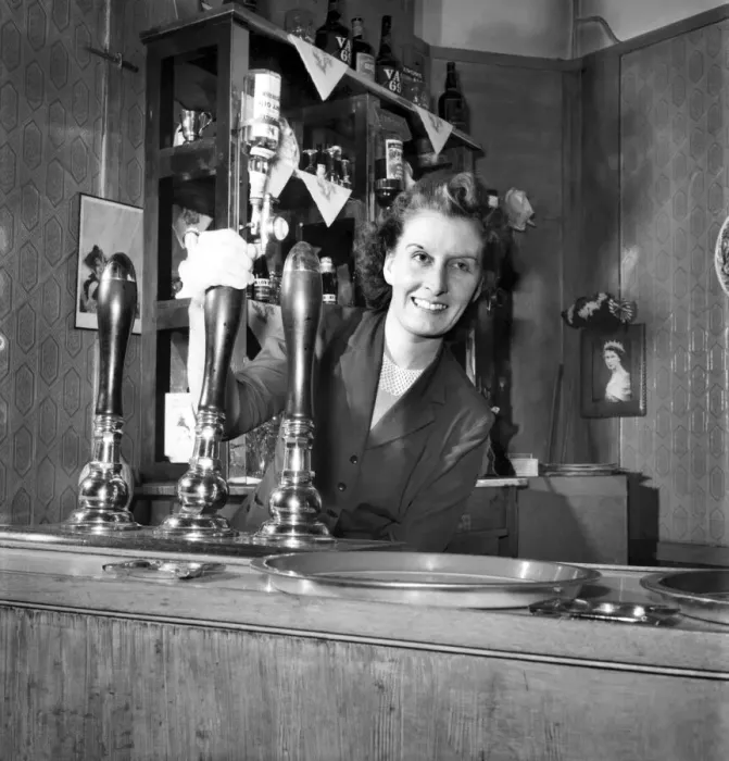 Framed Print : Barmaid pulls a pint. August 1953 D5333 Framed Print : Barmaid pulls a pint. August 1953 D5333