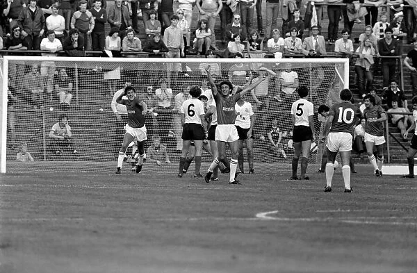 Barnsley 3 v. Bolton 0. September 1981 MF03-08-017