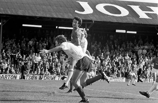 Barnsley 3 v. Bolton 0. September 1981 MF03-08-039