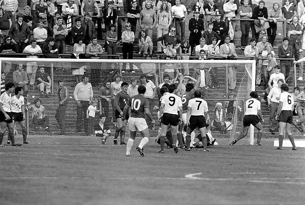 Barnsley 3 v. Bolton 0. September 1981 MF03-08-023