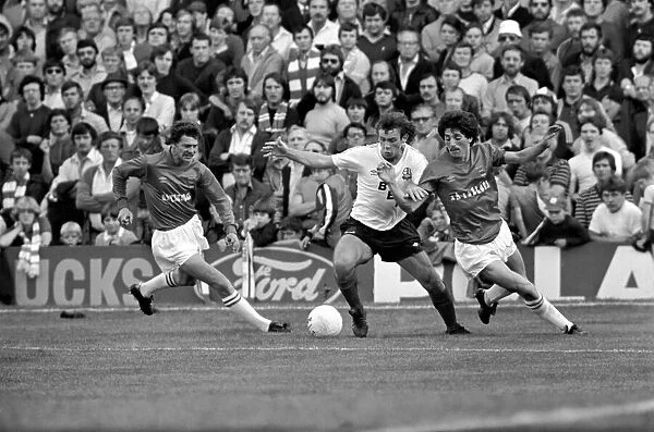 Barnsley 3 v. Bolton 0. September 1981 MF03-08-008