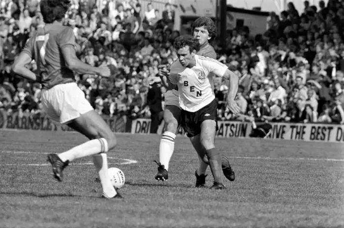 Framed Print : Barnsley 3 v. Bolton 0. September 1981 MF03-08-010 Framed Print : Barnsley 3 v. Bolton 0. September 1981 MF03-08-010