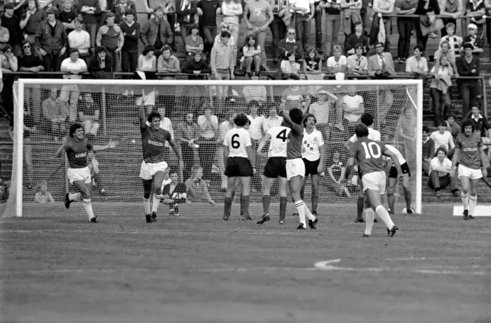 Framed Print : Barnsley 3 v. Bolton 0. September 1981 MF03-08-018 Framed Print : Barnsley 3 v. Bolton 0. September 1981 MF03-08-018