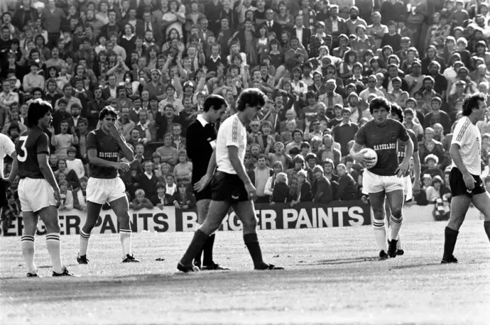 Framed Print : Barnsley 3 v. Bolton 0. September 1981 MF03-08-021 Framed Print : Barnsley 3 v. Bolton 0. September 1981 MF03-08-021