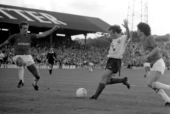 Framed Print : Barnsley 3 v. Bolton 0. September 1981 MF03-08-031 Framed Print : Barnsley 3 v. Bolton 0. September 1981 MF03-08-031