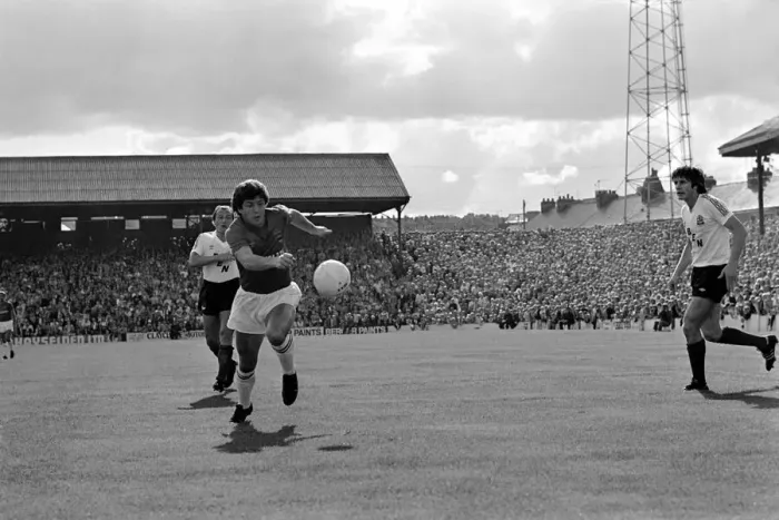 Framed Print : Barnsley 3 v. Bolton 0. September 1981 MF03-08-061