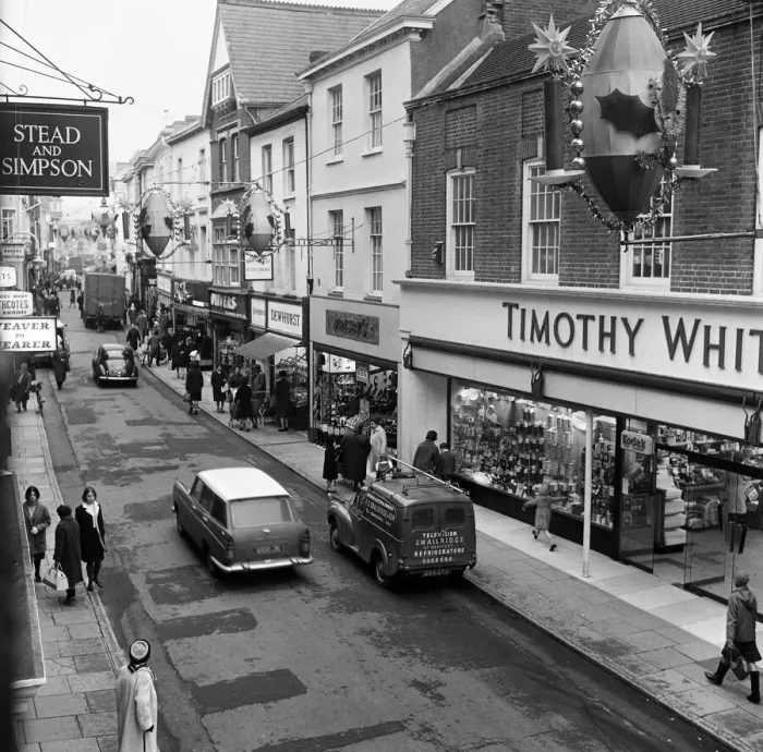 Framed Print : Barnstaple High Street, Barnstaple, North Devon. 9th January 1966 Framed Print : Barnstaple High Street, Barnstaple, North Devon. 9th January 1966