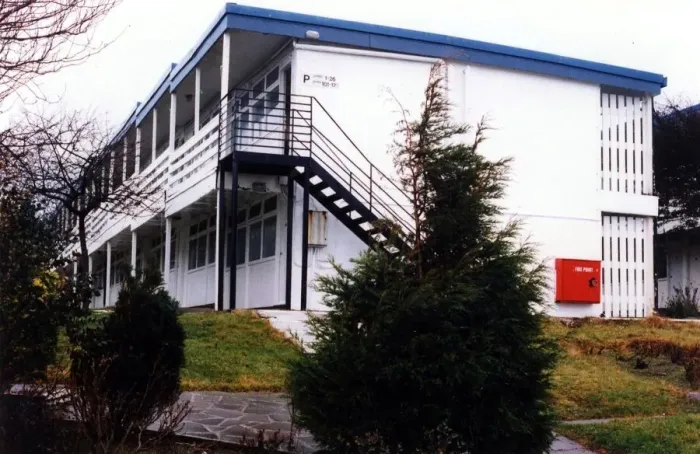 Framed Print : Barry Island Majestic Holiday Camp (formerly Butlins). Chalets at the resort
