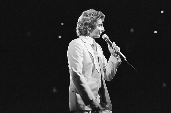 Barry Manilow in concert at Hartford Civic Center, Hartford, Connecticut, America