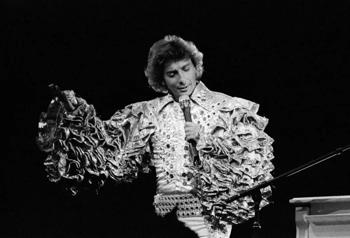 Framed Print : Barry Manilow in concert at Hartford Civic Center, Hartford, Connecticut, America Framed Print : Barry Manilow in concert at Hartford Civic Center, Hartford, Connecticut, America