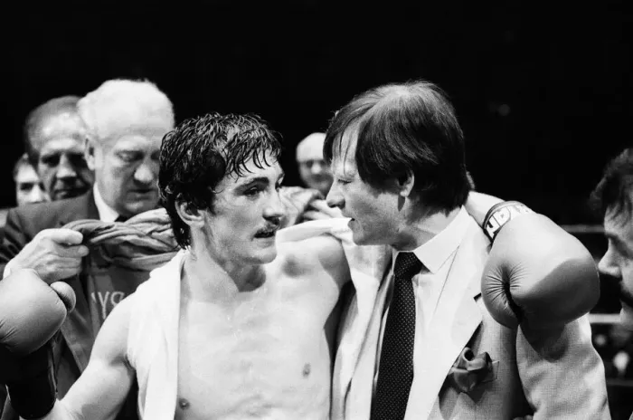 Framed Print : Barry McGuigan vs Esteban Eguia at the Royal Albert Hall, Kensington, London Framed Print : Barry McGuigan vs Esteban Eguia at the Royal Albert Hall, Kensington, London