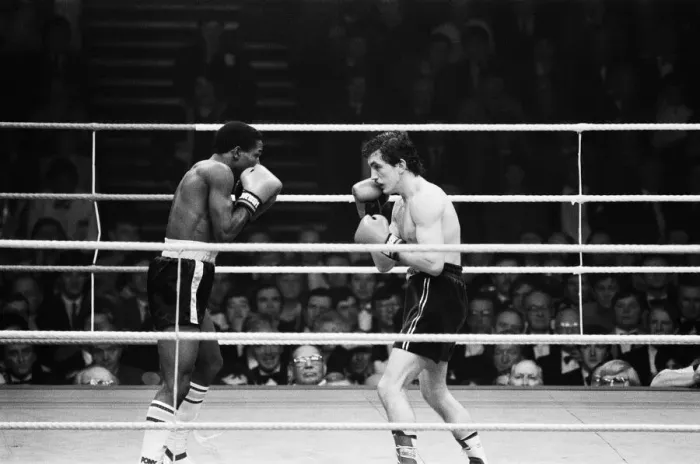 Framed Print : Barry McGuigans second defence of his WBA title against Danilo Cabrera at The Royal Framed Print : Barry McGuigans second defence of his WBA title against Danilo Cabrera at The Royal