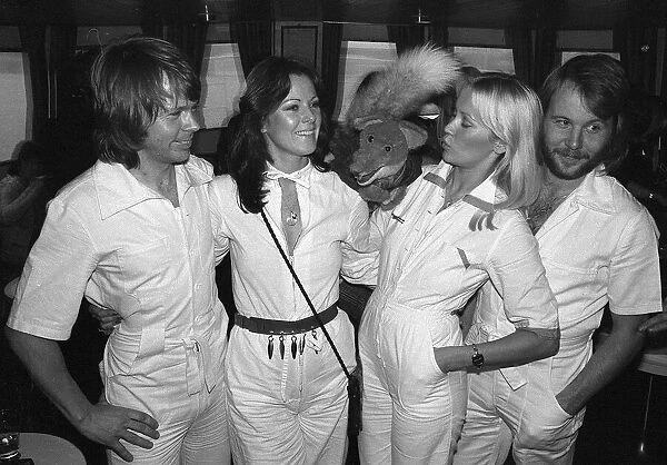 Basil Brush and pop group ABBA November 1976, Bjorn Ulvaeus, Agnetha Falstog