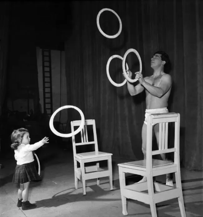 Framed Print : Basil Yale and his wife Diane in their unique balancing act in the Louis Benjamin revue Framed Print : Basil Yale and his wife Diane in their unique balancing act in the Louis Benjamin revue