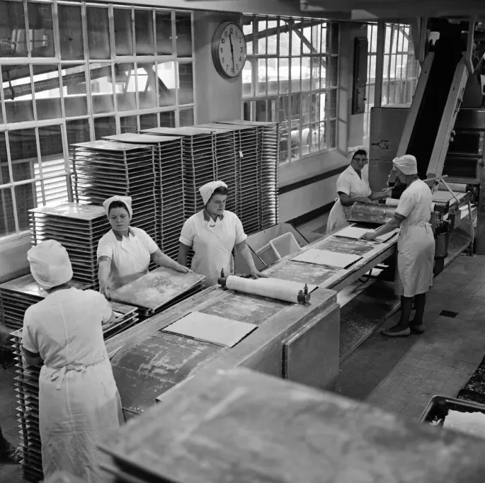 Framed Print : Bassets confectionery factory, Owlerton, Sheffield. 4th September 1967 Framed Print : Bassets confectionery factory, Owlerton, Sheffield. 4th September 1967