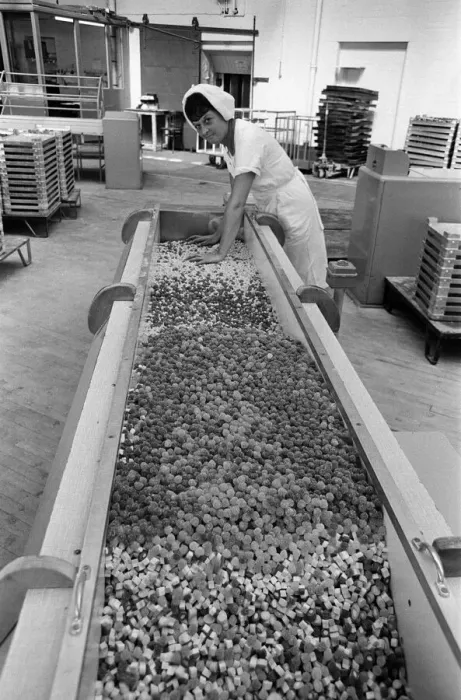 Framed Print : Bassets confectionery factory, Owlerton, Sheffield. 4th September 1967 Framed Print : Bassets confectionery factory, Owlerton, Sheffield. 4th September 1967
