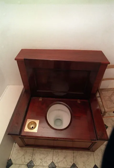Framed Print : The bathroom in Glamis Castle Scotland where the Queen Mother was born