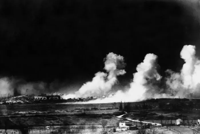 Framed Print : The Battle of Monte Cassino, a series of four assaults by Allied Forces against the Axis Framed Print : The Battle of Monte Cassino, a series of four assaults by Allied Forces against the Axis