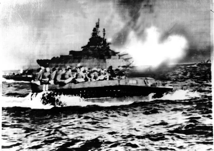 Framed Print : US battleship covers landing craft heading for Okinawa beach during WW2 Jun 1945 Framed Print : US battleship covers landing craft heading for Okinawa beach during WW2 Jun 1945