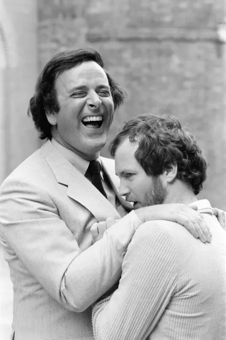 Framed Print : BBC Autumn Schedule Photo-call, 13th July 1981. Terry Wogan and Kenny Everett Framed Print : BBC Autumn Schedule Photo-call, 13th July 1981. Terry Wogan and Kenny Everett