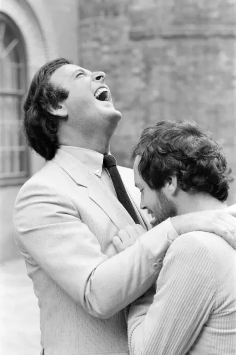Framed Print : BBC Autumn Schedule Photo-call, 13th July 1981. Terry Wogan and Kenny Everett Framed Print : BBC Autumn Schedule Photo-call, 13th July 1981. Terry Wogan and Kenny Everett