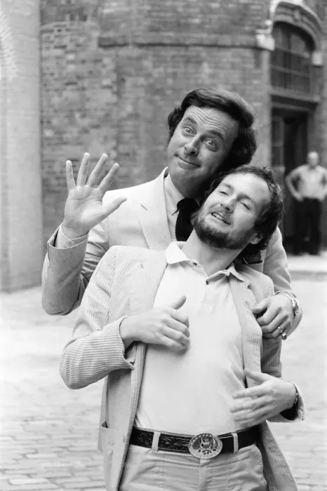 Framed Print : BBC Autumn Schedule Photo-call, 13th July 1981. Terry Wogan and Kenny Everett Framed Print : BBC Autumn Schedule Photo-call, 13th July 1981. Terry Wogan and Kenny Everett