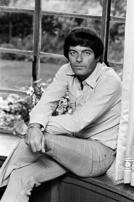 Framed Print : BBC DJ Tony Blackburn at his home in Cookham Dean, Berkshire Framed Print : BBC DJ Tony Blackburn at his home in Cookham Dean, Berkshire