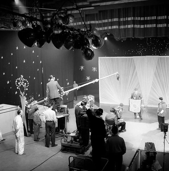 BBC filming a variety show at the Wood Green Empire. January 1957 A307-005