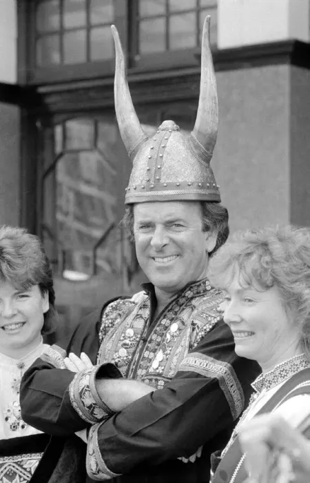 Framed Print : BBC television chat show host Terry Wogan wearing a Viking helmet May 1986 Framed Print : BBC television chat show host Terry Wogan wearing a Viking helmet May 1986
