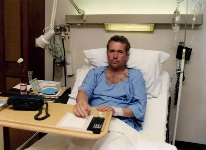 Framed Print : BBC War Correspondent Martin Bell in a London Hospital. Martin Bell a bit shaken sits up Framed Print : BBC War Correspondent Martin Bell in a London Hospital. Martin Bell a bit shaken sits up
