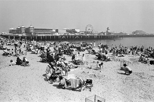 Beach Scenes, Clacton-on-Sea, Essex, England 7th June 1975