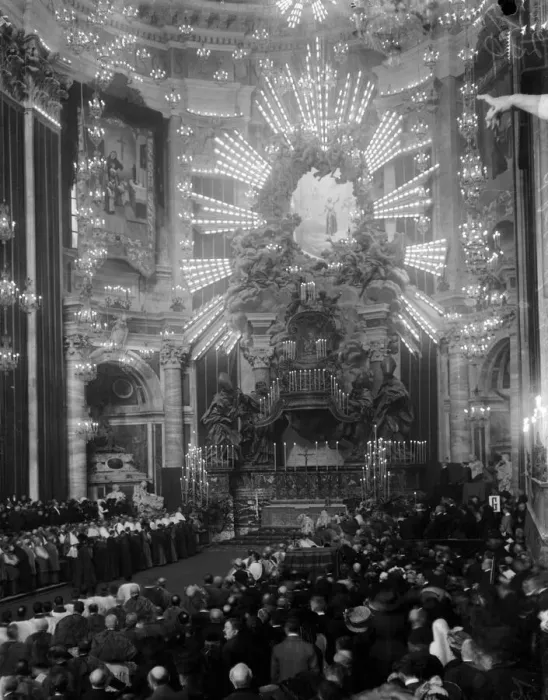 Framed Print : Beatification of Joan of Arc at St Peter s, in Rome Framed Print : Beatification of Joan of Arc at St Peter s, in Rome