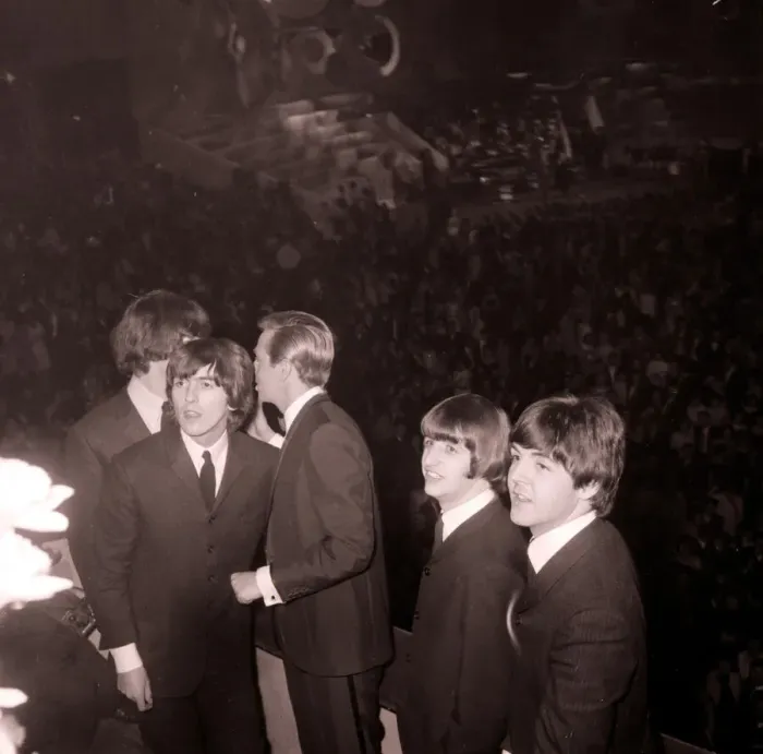 Framed Print : The Beatles with Des O Connor at the Daily Mirror Golden Ball 18th February 1965 Framed Print : The Beatles with Des O Connor at the Daily Mirror Golden Ball 18th February 1965