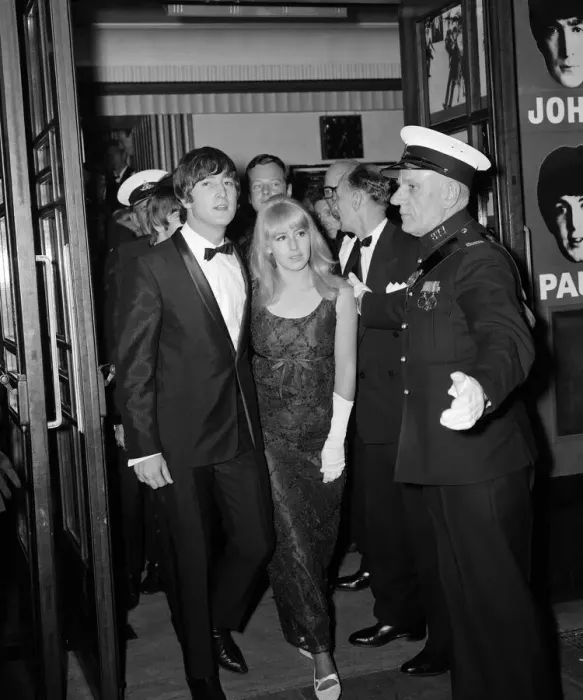 Framed Print : The Beatles A Hard Days Night royal film premiere at the London Pavillion Theatre in Framed Print : The Beatles A Hard Days Night royal film premiere at the London Pavillion Theatre in