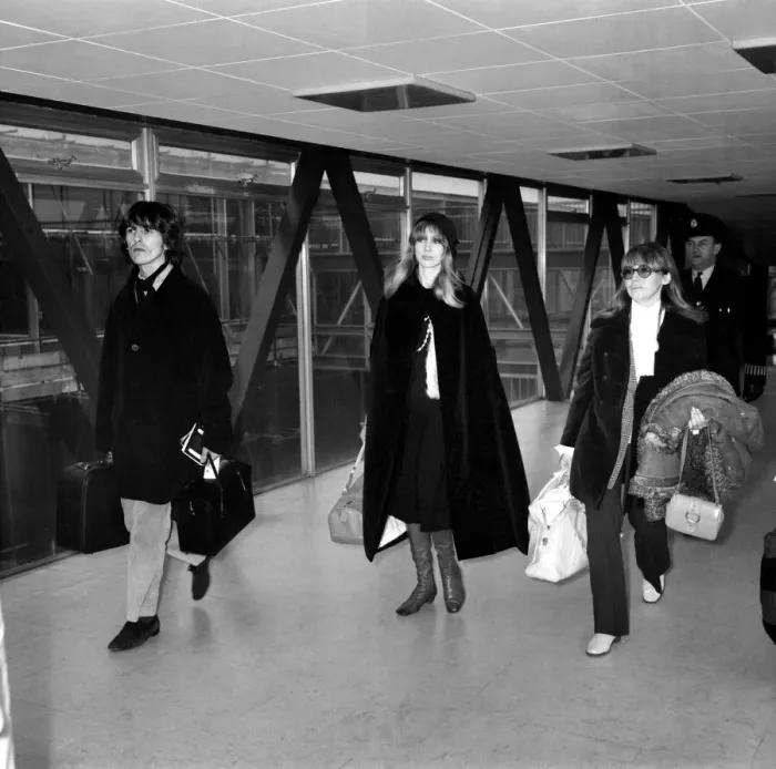 Framed Print : The Beatles leaving Heathrow Airport for India where they will meet Maharishi Mahesh Yogi Framed Print : The Beatles leaving Heathrow Airport for India where they will meet Maharishi Mahesh Yogi