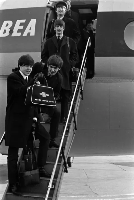 Framed Print : The Beatles - Pop Group - February 1964 The Beatles arrive back in London Framed Print : The Beatles - Pop Group - February 1964 The Beatles arrive back in London